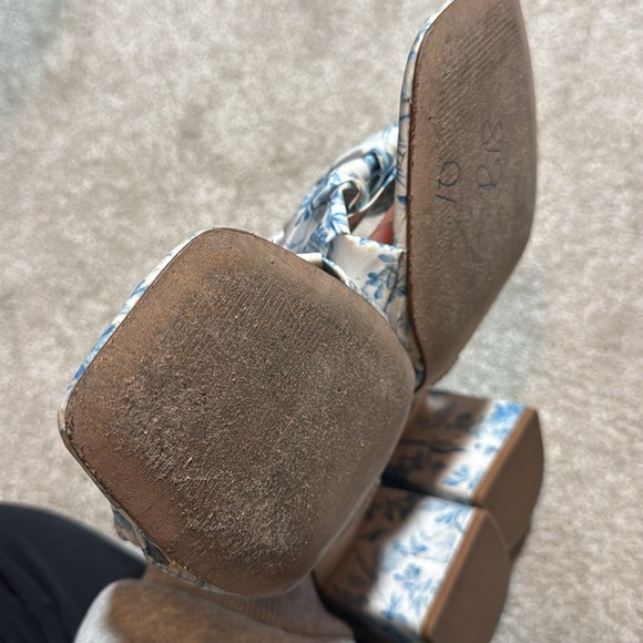 Antonio Melani Born on Fifth Amy Bird Pleated Leather Dress Sandals - Picture 12 of 13